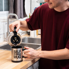Taza automática revolvedora